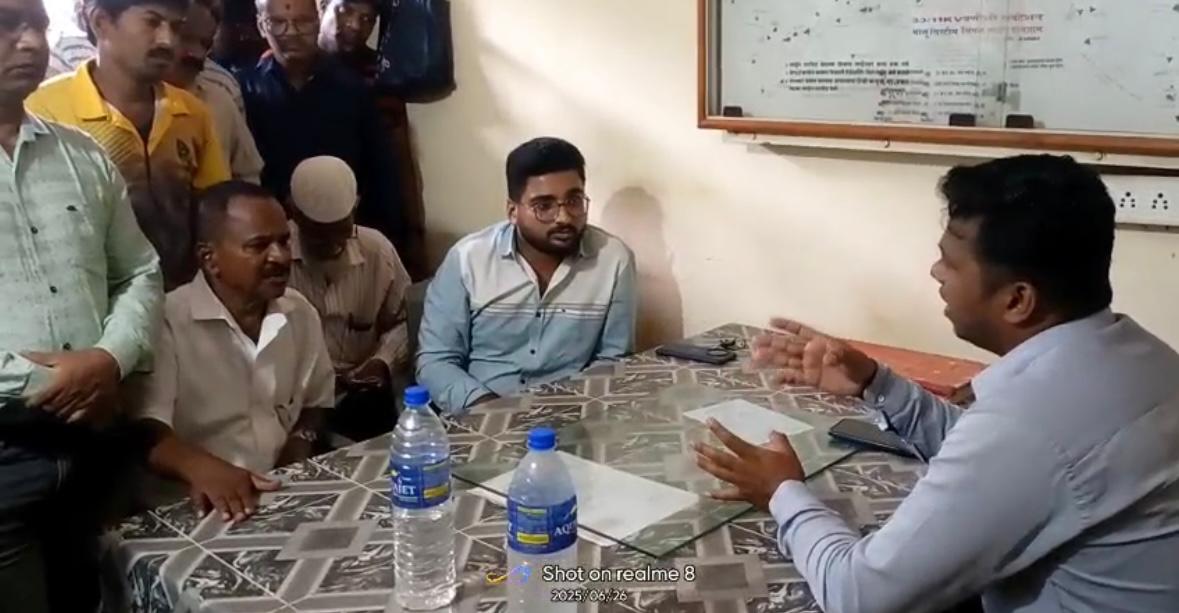 दाभोळमध्ये शिंदे शिवसेनेचा महावितरण कार्यालयावर ‘हल्लाबोल’